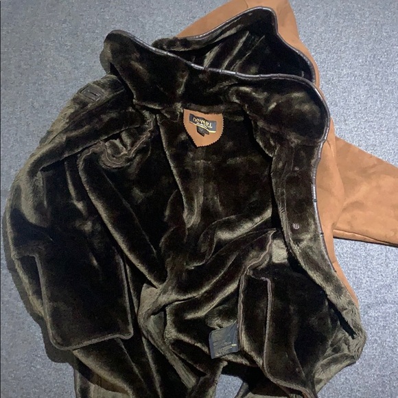 Coat - Picture 2 of 3